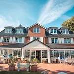 Strandhotel Hotel 3*