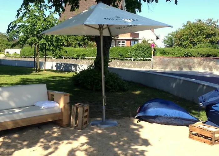 Отель Strandhotel