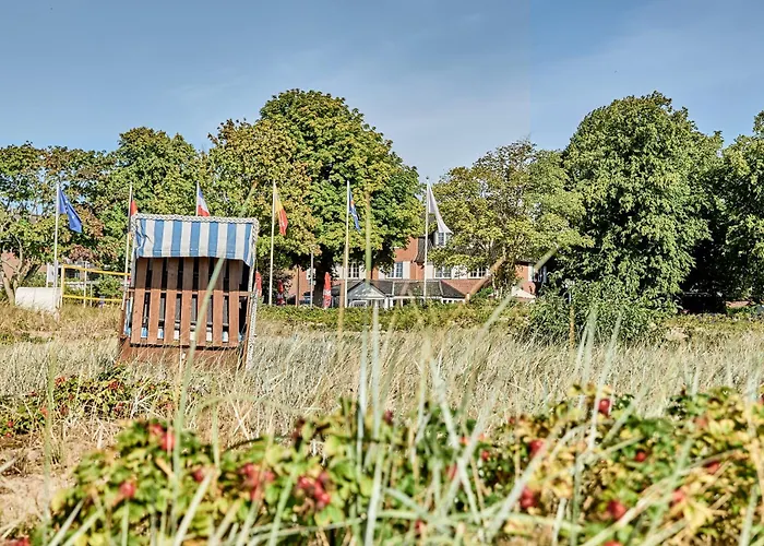 Strandhotel Отель 3*