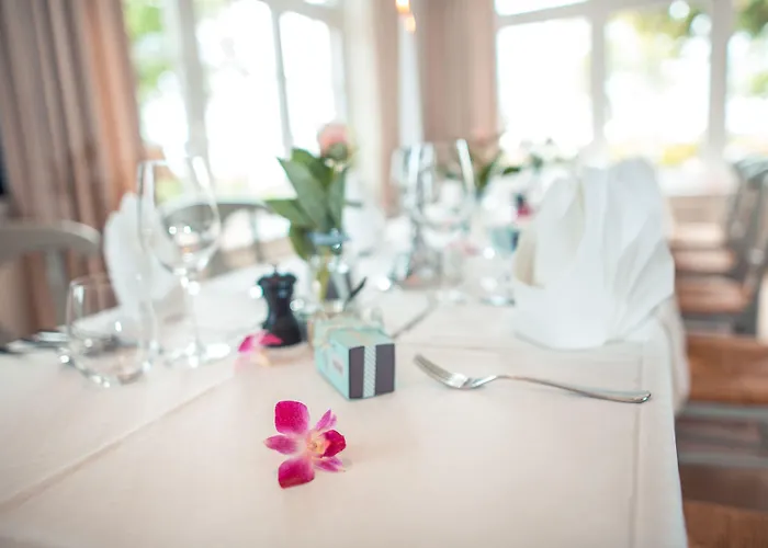 Отель Strandhotel 3*