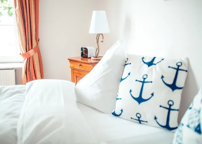 Strandhotel Отель Штранде